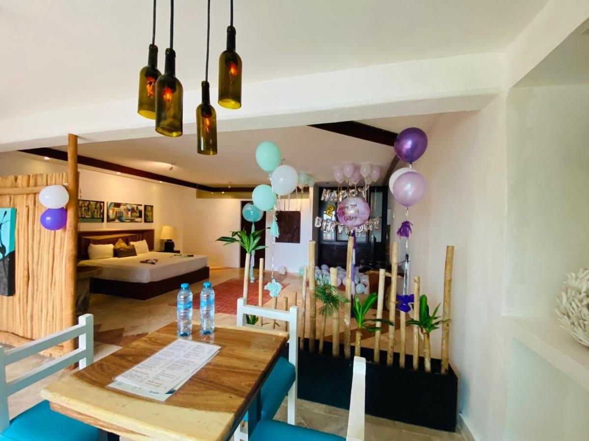 La Palma Beachfront Hotel & Club Nautico Канкун Екстериор снимка