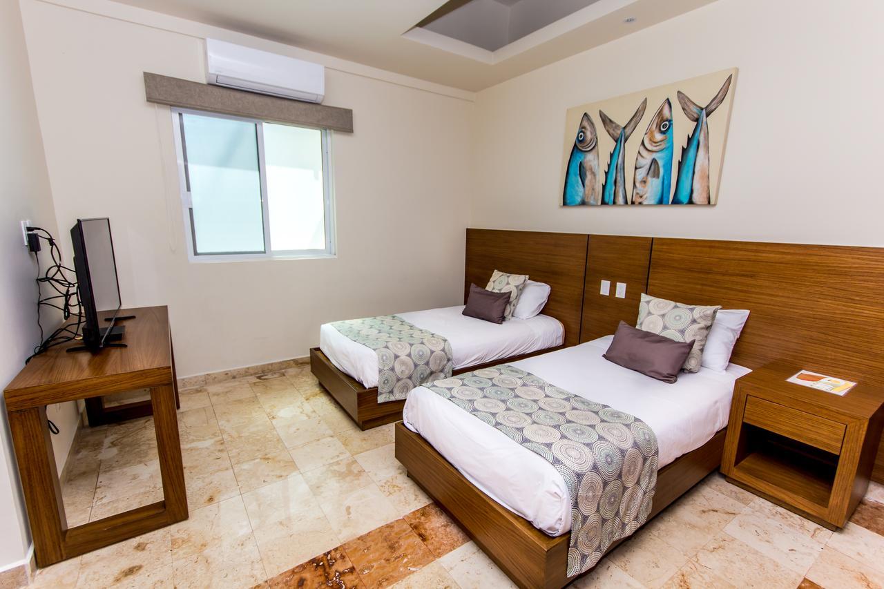 La Palma Beachfront Hotel & Club Nautico Канкун Екстериор снимка