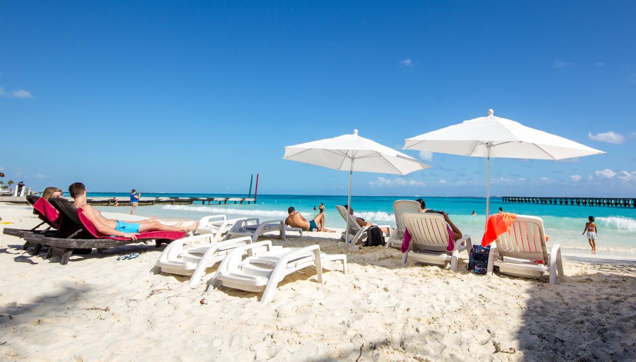La Palma Beachfront Hotel & Club Nautico Канкун Екстериор снимка