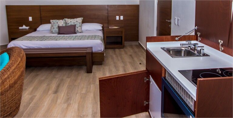 La Palma Beachfront Hotel & Club Nautico Канкун Екстериор снимка